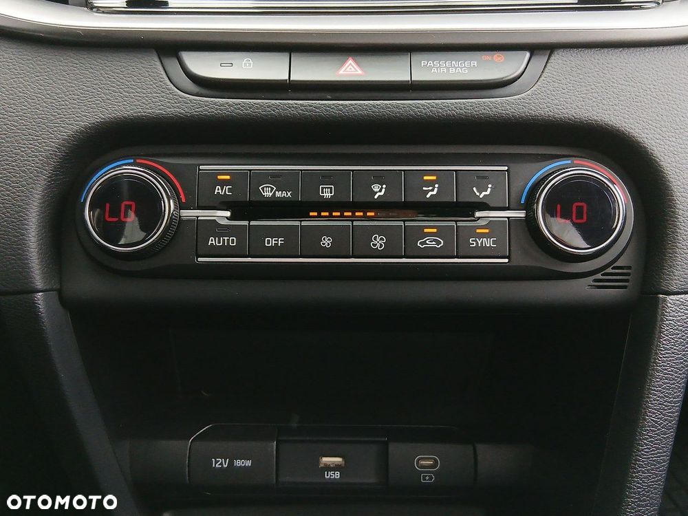 Kia Ceed 1.5 T-GDI M - 17