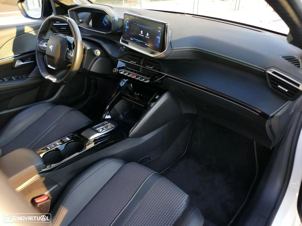Peugeot e-208 50 kWh GT - 27