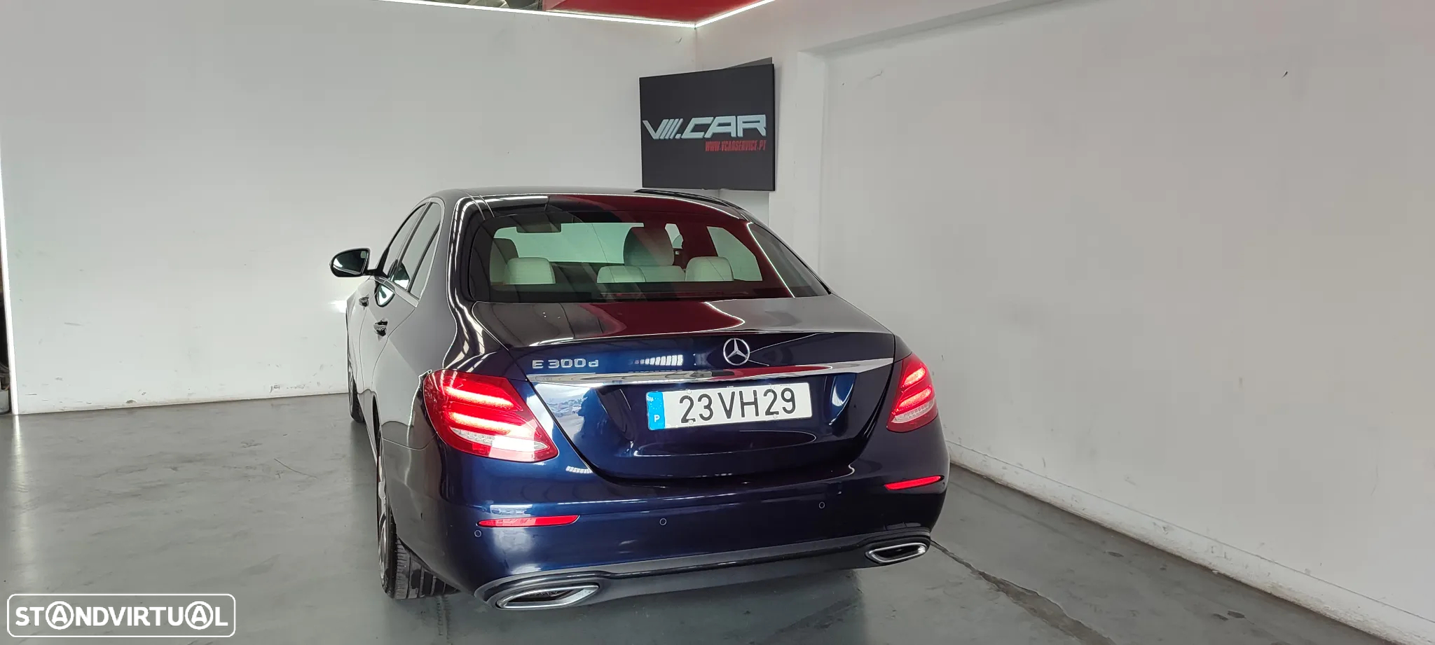 Mercedes-Benz E 300 - 4