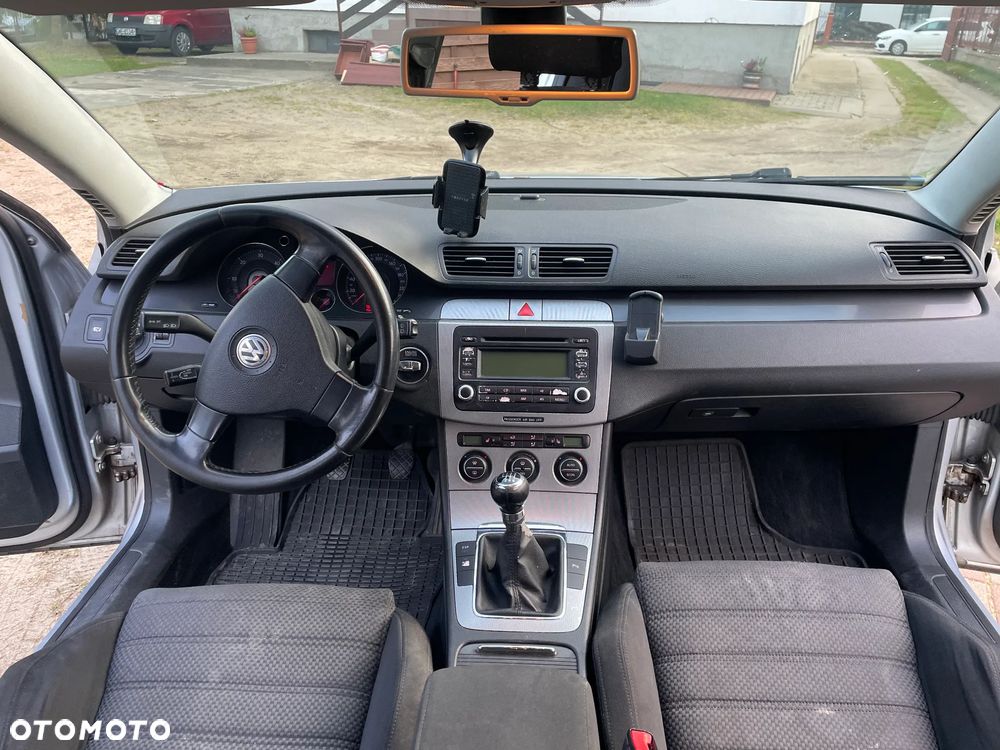 Volkswagen Passat 2.0 TDI Comfortline - 5