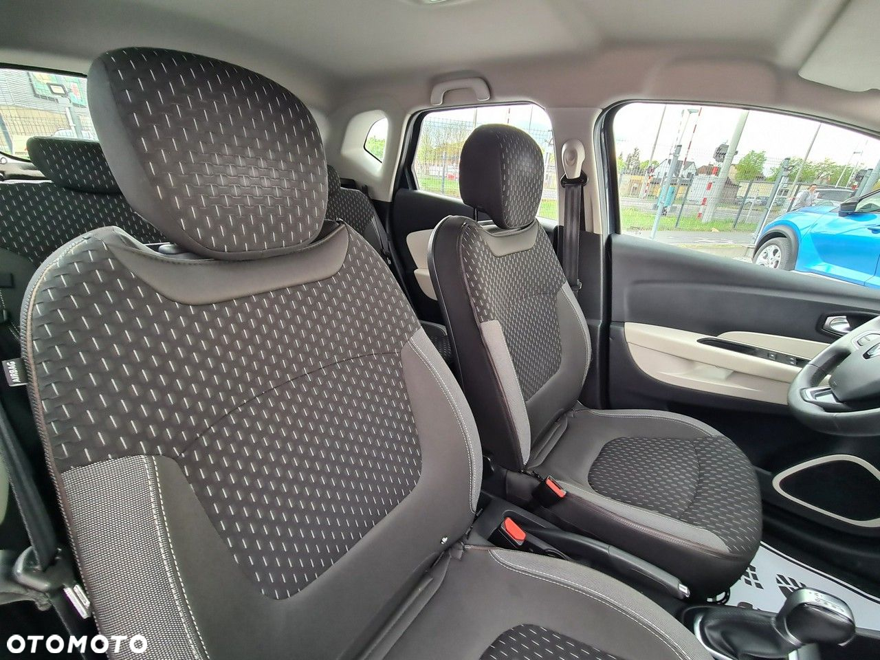 Renault Captur 1.2 TCe Intens EDC - 27