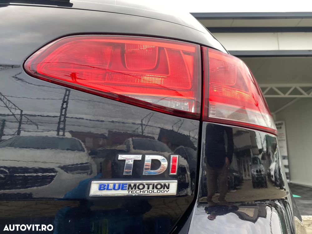 Volkswagen Golf - 27