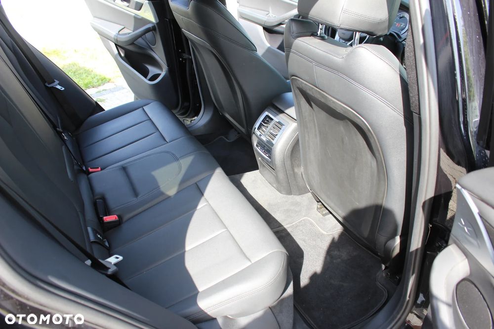 BMW X3 xDrive30i Luxury Line sport - 19