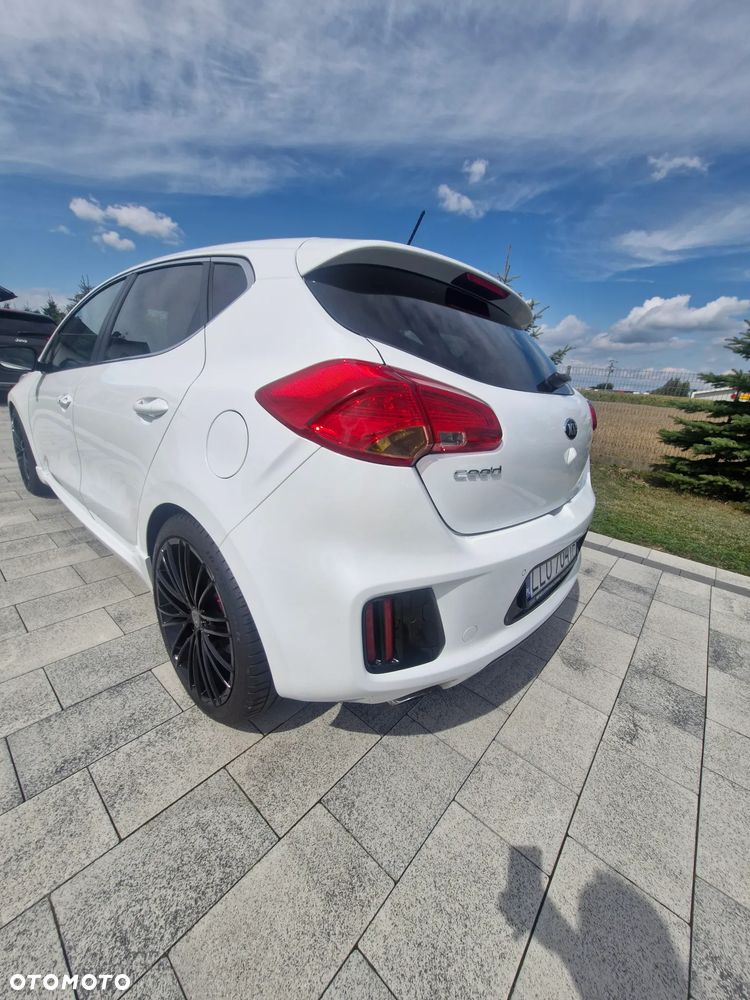 Kia Ceed 1.6 T-GDI GT-Track - 6