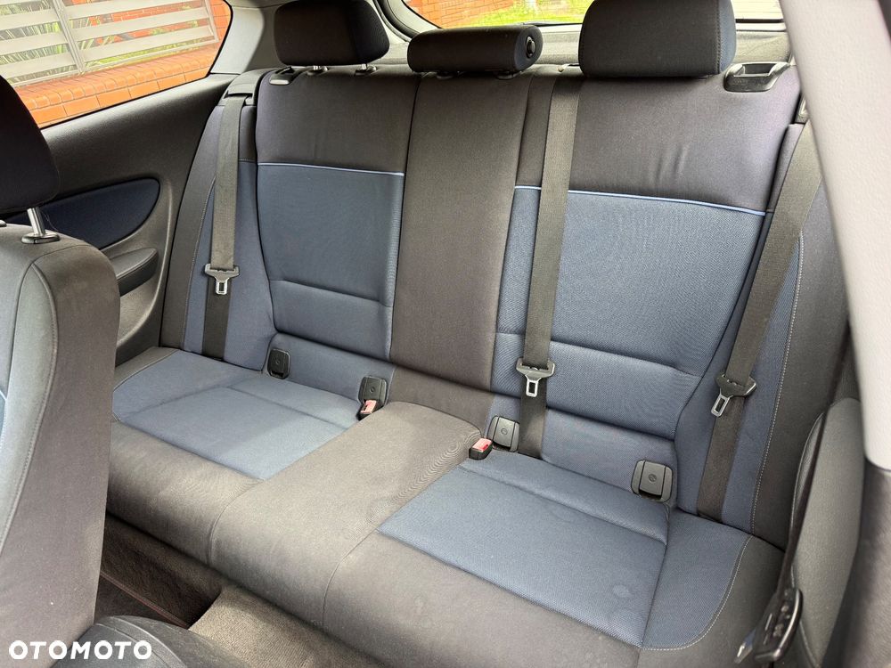 BMW Seria 1 118d - 19