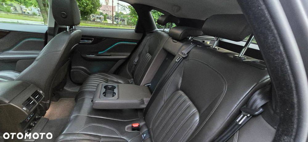 Jaguar F-Pace 3.0 TDV6 AWD Portfolio - 13