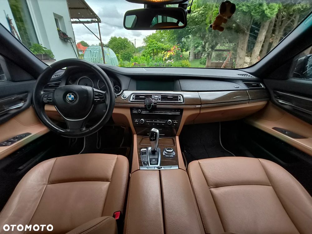 BMW Seria 7 730d - 12