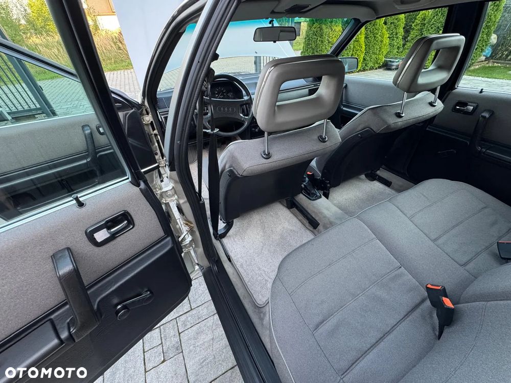 Audi 100 1.8 - 21