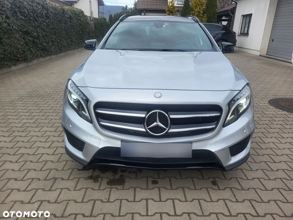 Mercedes-Benz GLA 220 d 7G-DCT AMG Line - 2
