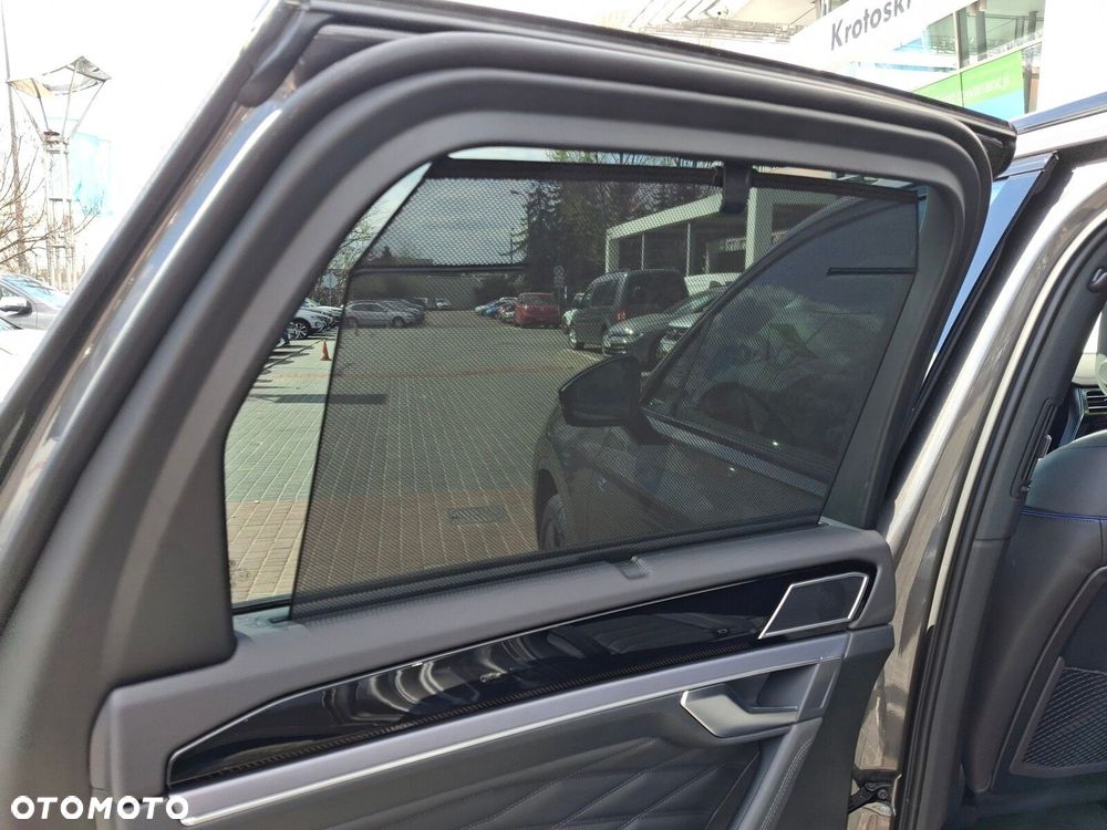 Volkswagen Touareg - 15