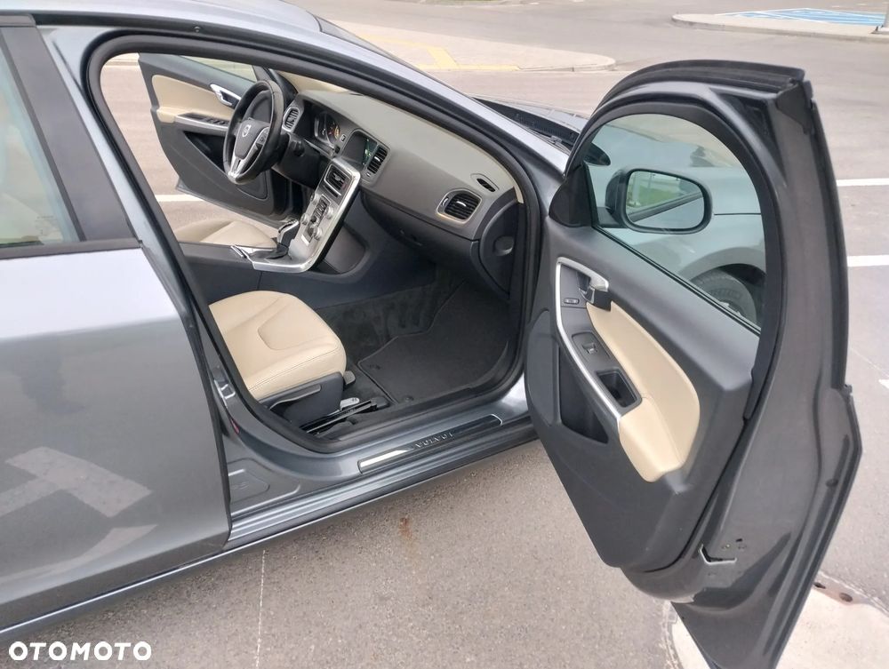 Volvo S60 - 25