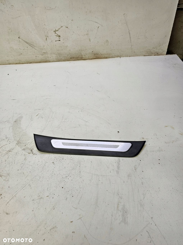 LISTWA PROGOWA PRAWY TYŁ AUDI A6 C8 4K0853376