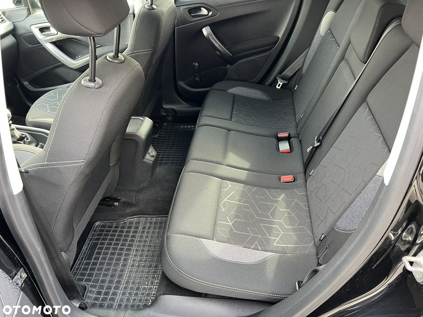 Peugeot 2008 - 23