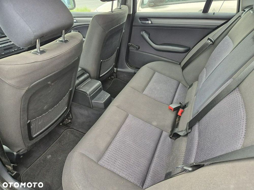 BMW Seria 3 318i - 19