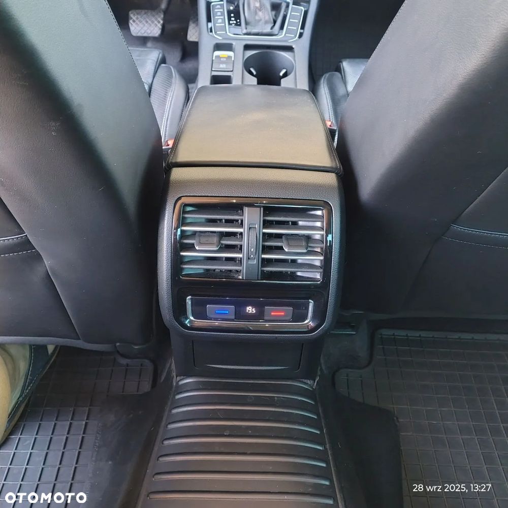 Volkswagen Passat - 39