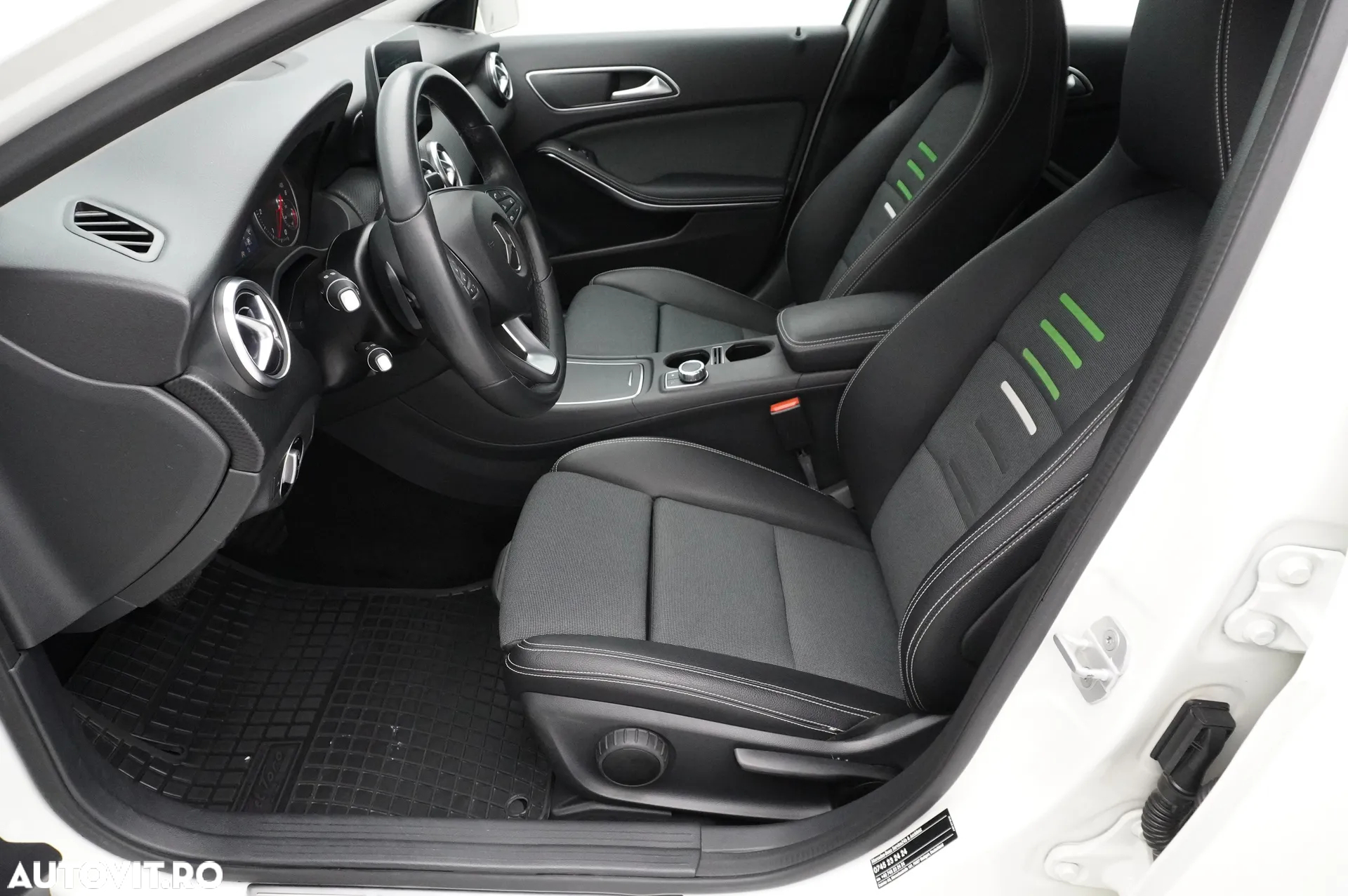 Mercedes-Benz A - 9