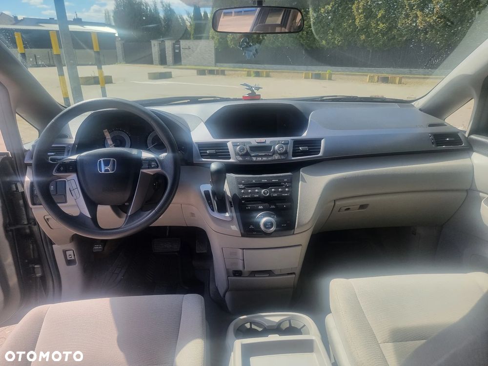 Honda Odyssey 3.5 EX - 9