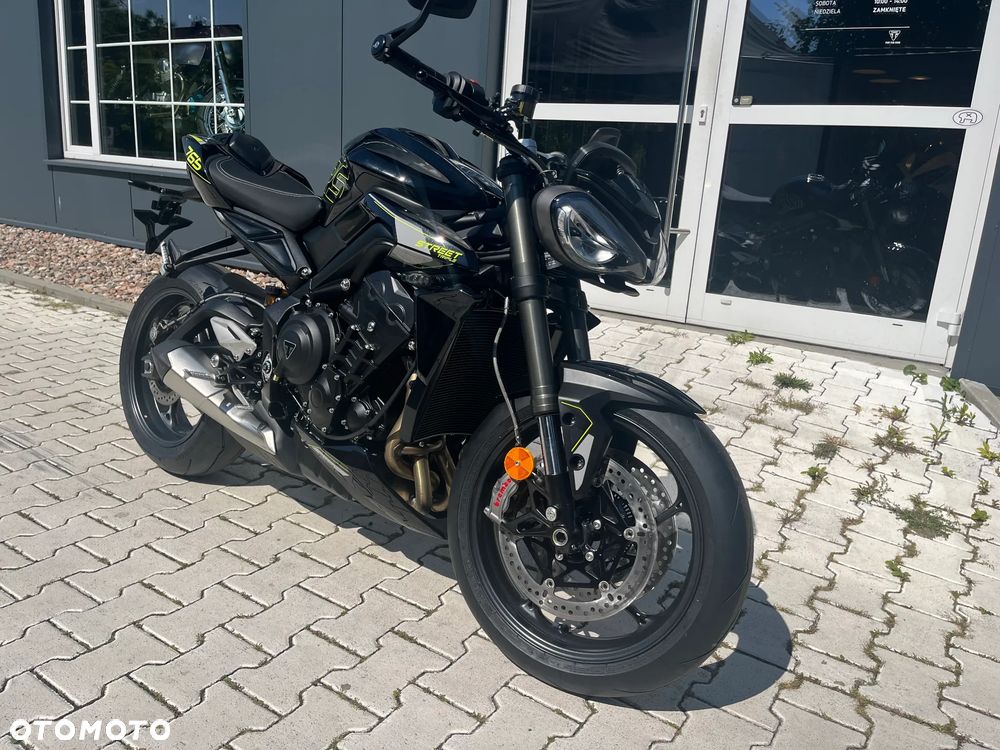 Triumph Street Triple - 8