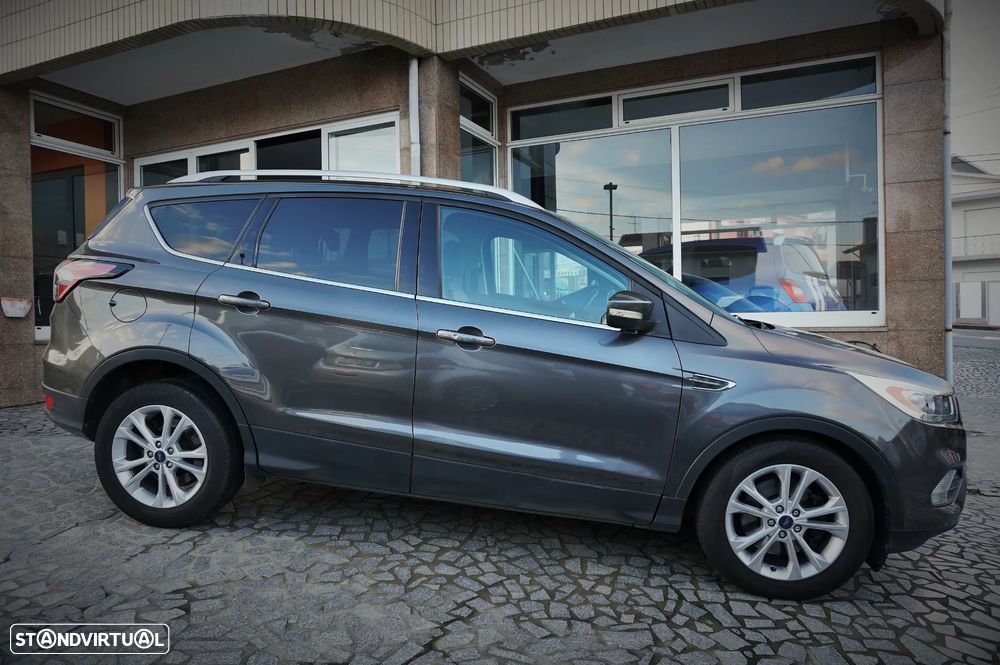Ford Kuga 1.5 TDCi Titanium - 4