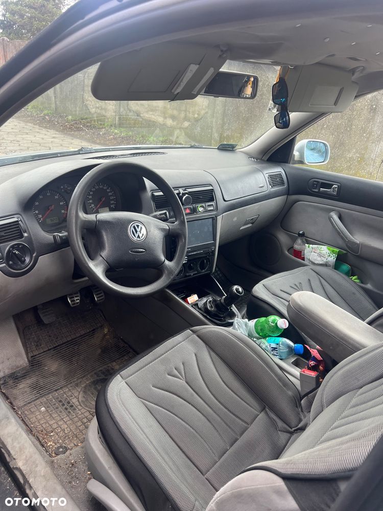 Volkswagen Golf 1.6 Basis - 5