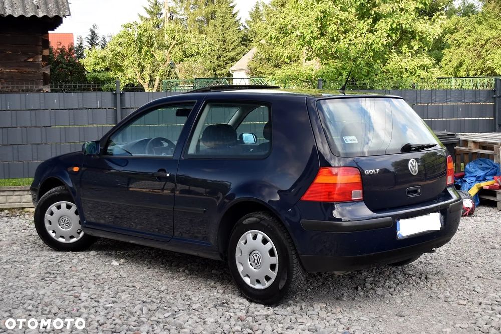 Volkswagen Golf 1.4 Comfortline - 12