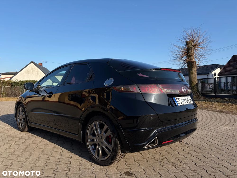 Honda Civic 1.8 GT Special Edition - 8