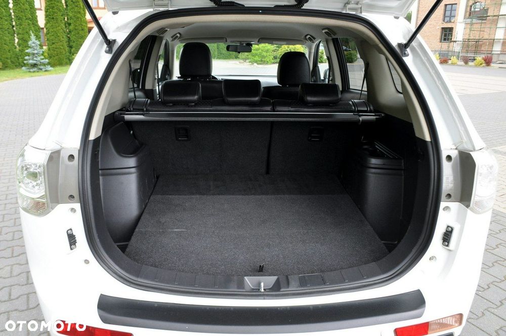 Mitsubishi Outlander - 38