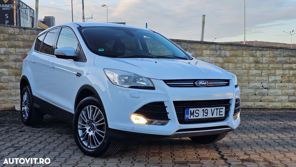 Ford Kuga 1.6 EcoBoost Start Stop 2WD Titanium - 1