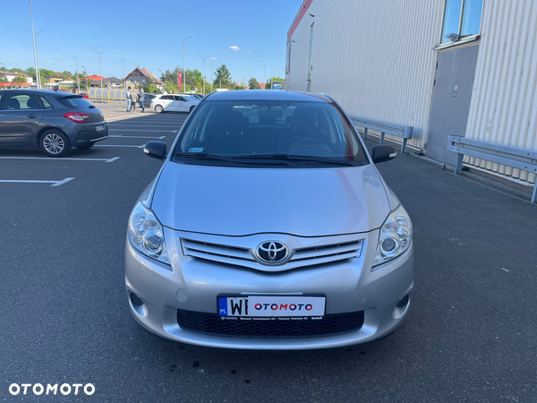 Toyota Auris 1.33 VVT-i Terra