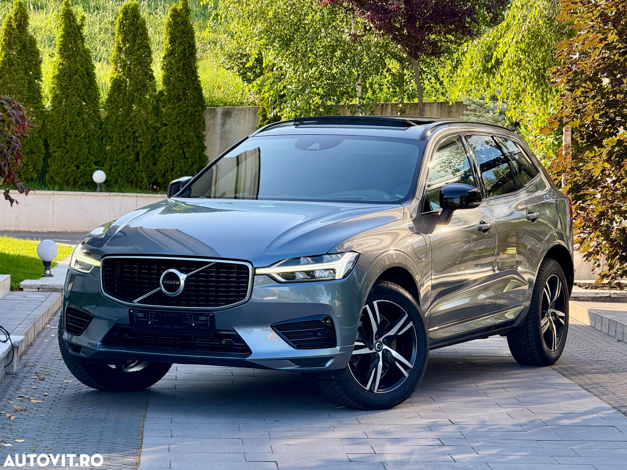 Volvo XC 60 Recharge T8 Twin Engine eAWD R-Design - 3