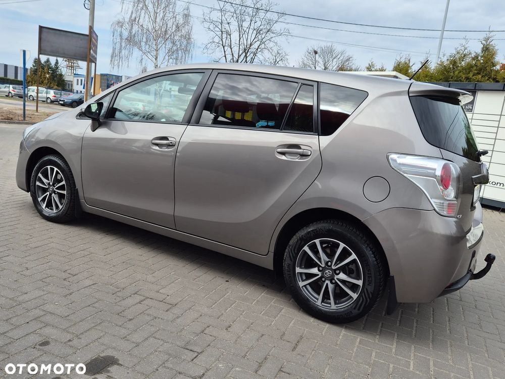 Toyota Verso 1.6 D-4D Prestige - 9