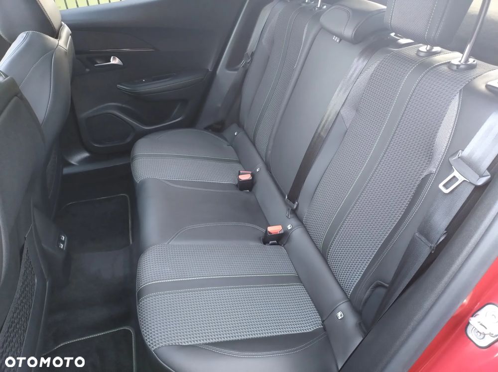 Peugeot 2008 1.2 PureTech GT S&S EAT8 - 27