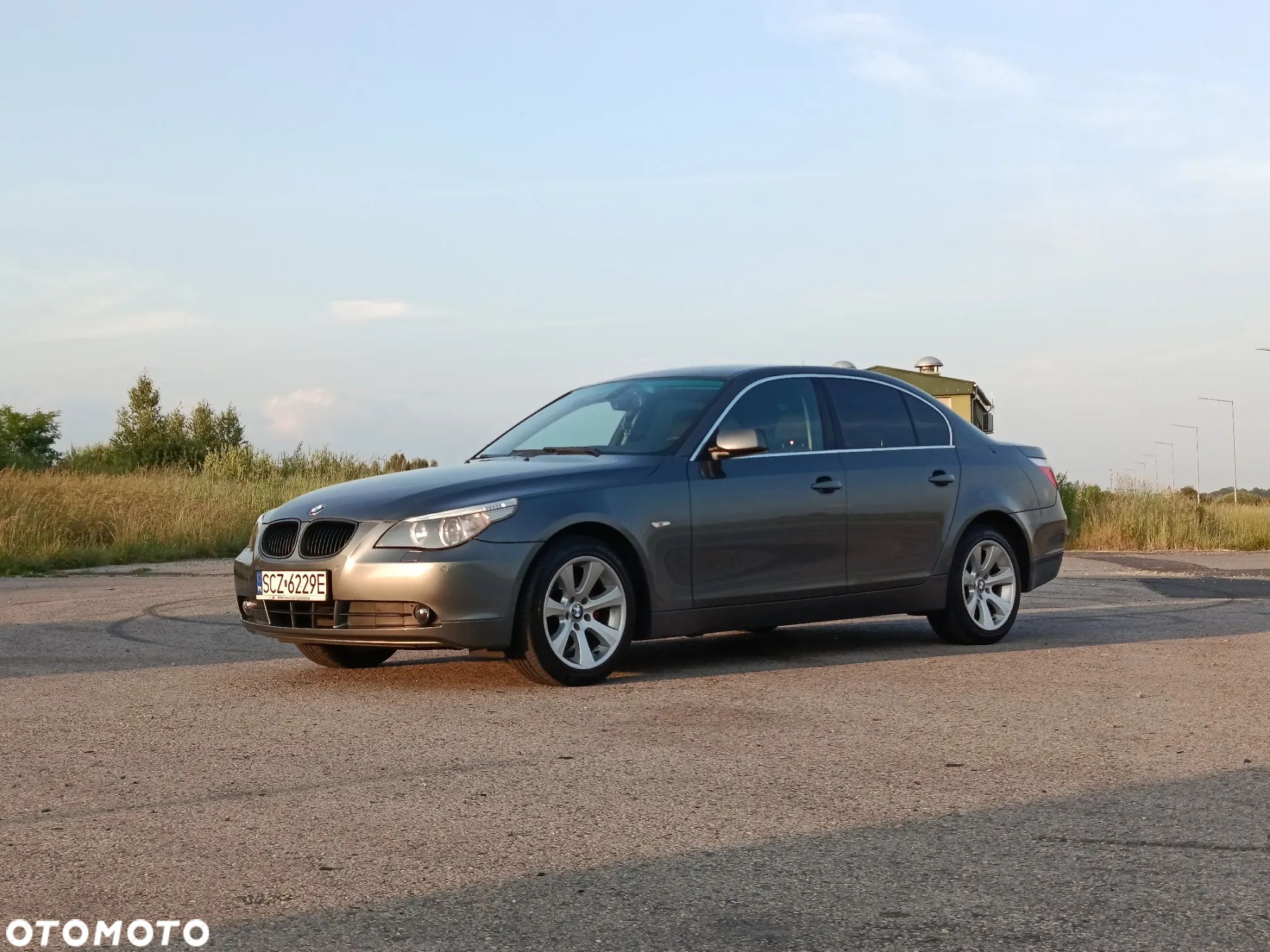 BMW Seria 5 523i - 1