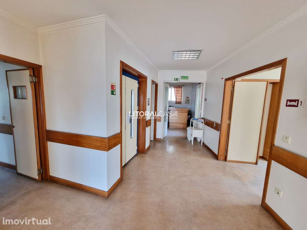 Prédio - Antiga Clínica - Grande imagem: 3/39