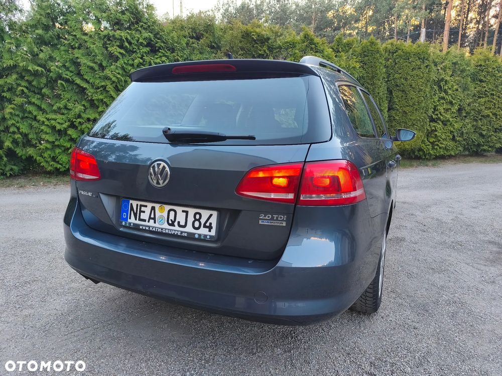 Volkswagen Passat - 13