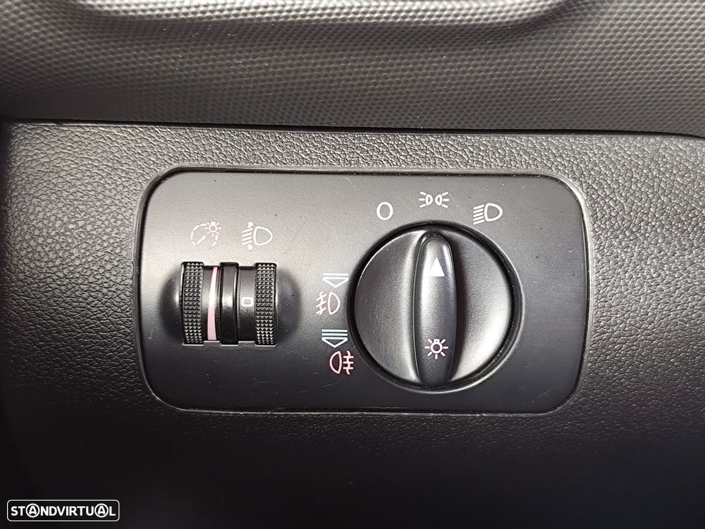 SEAT Leon 1.9 TDI FR - 12