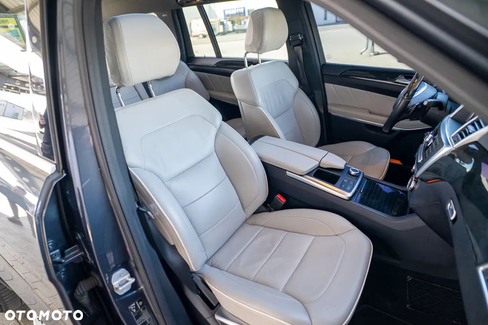 Mercedes-Benz GL 350 BlueTEC 4Matic 7G-TRONIC - 37
