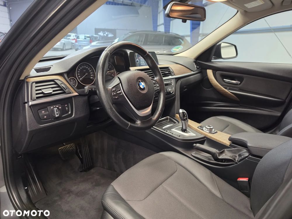 BMW Seria 3 318d Blue Performance Modern Line - 24