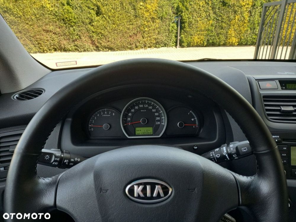 Kia Sportage 2.0 2WD Champ - 33