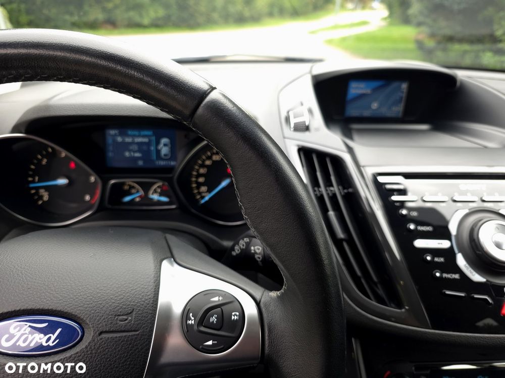 Ford Kuga 2.0 TDCi FWD Titanium - 23