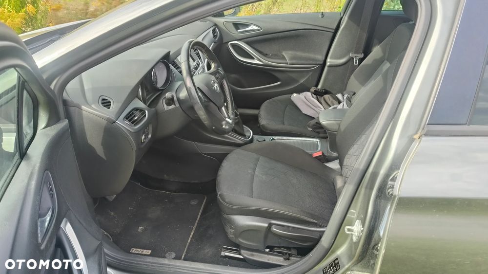 Opel Astra 1.4 T 120 Lat - 10