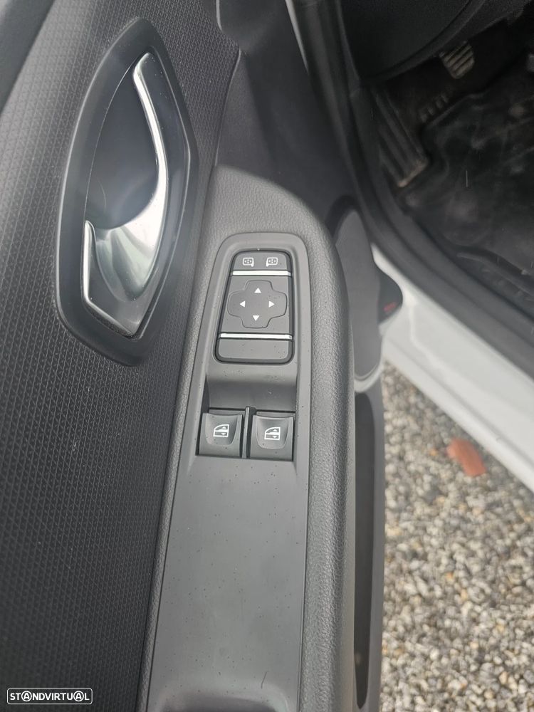 Renault Renault Clio 0.9 TCe Limited Edition - 18