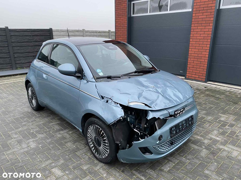 Fiat 500e La Prima - 6