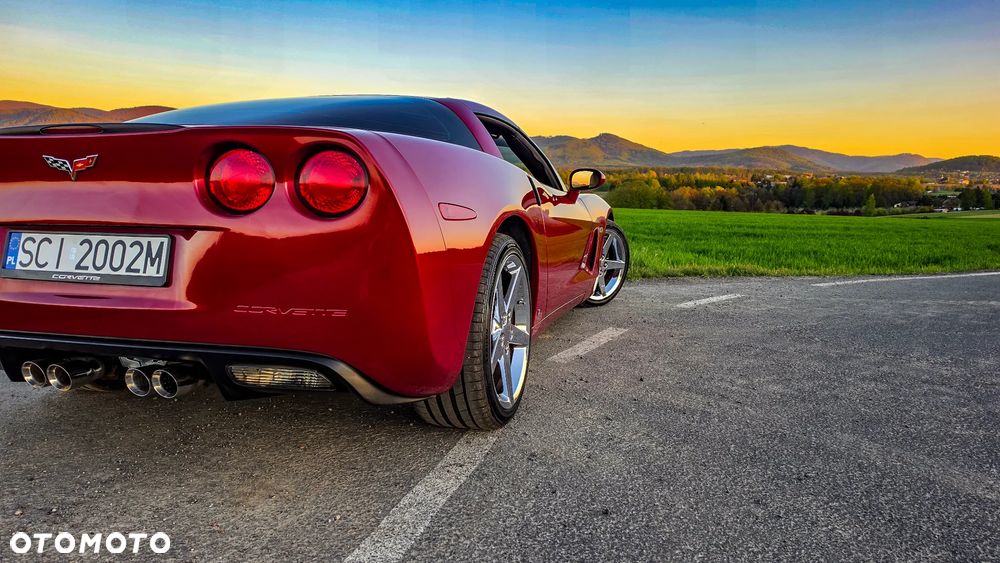 Chevrolet Corvette - 11