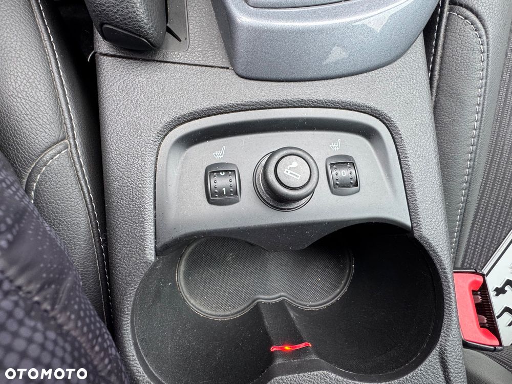 Ford Focus 1.6 EcoBoost Start-Stopp-System Titanium - 13