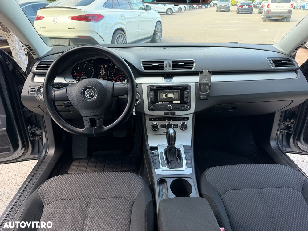 Volkswagen Passat 2.0 TDI Comfortline Aut - 18