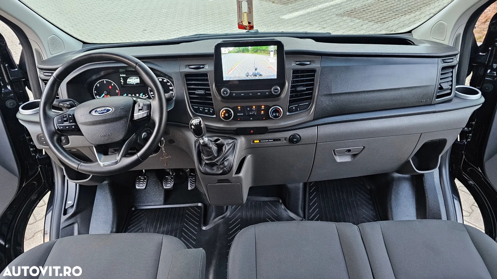 Ford Tourneo Custom - 3