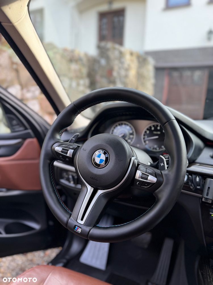 BMW X5 xDrive35i - 16