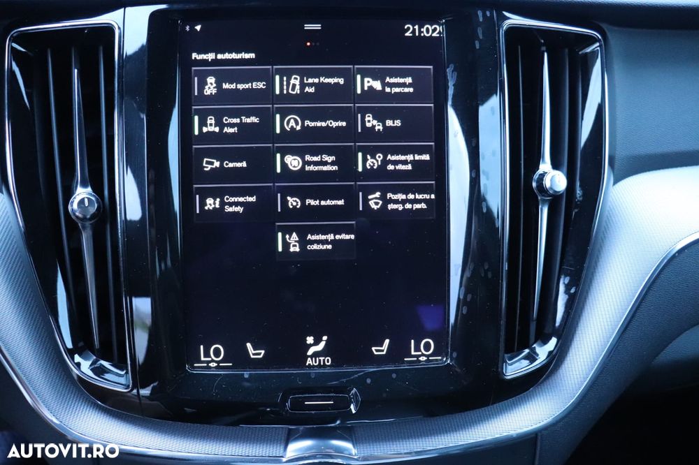 Volvo XC 60 D5 AWD Geartronic RDesign - 30