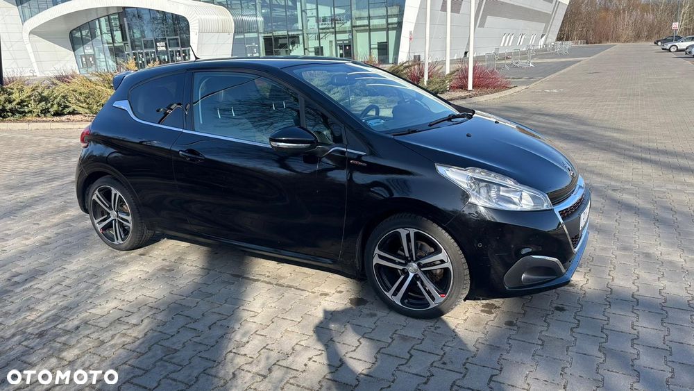 Peugeot 208 - 10